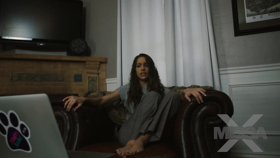 Сестра получила диск и была трахнута призраком